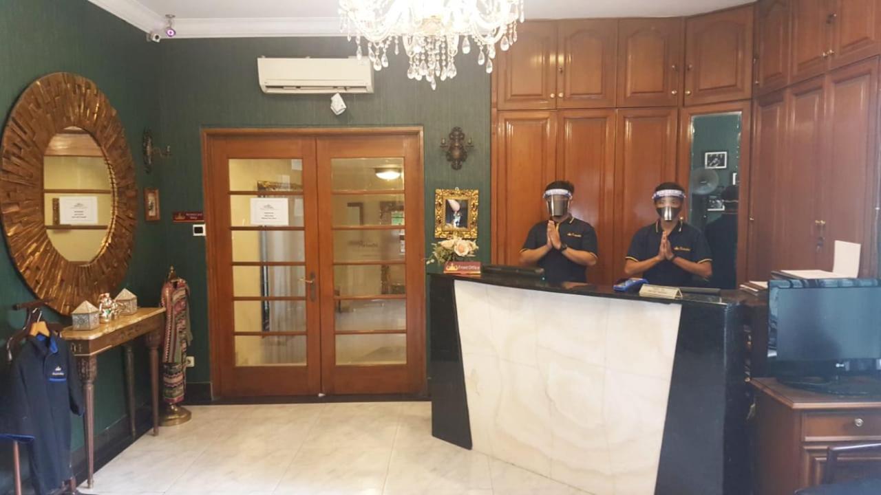 Arimbi Pejaten Suites Jakarta Exterior photo