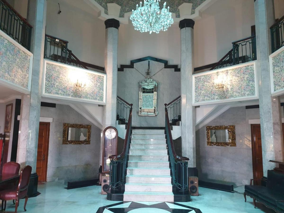 Arimbi Pejaten Suites Jakarta Exterior photo