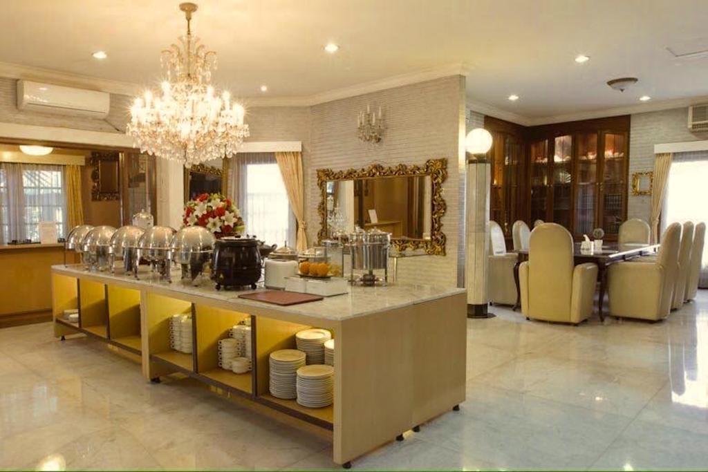 Arimbi Pejaten Suites Jakarta Exterior photo