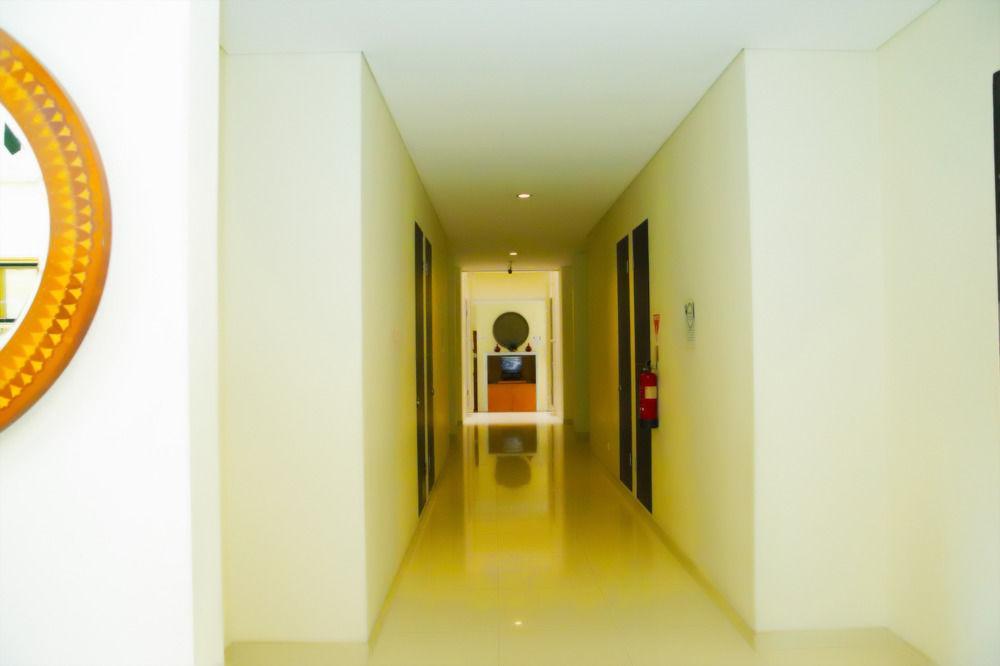 Arimbi Pejaten Suites Jakarta Exterior photo