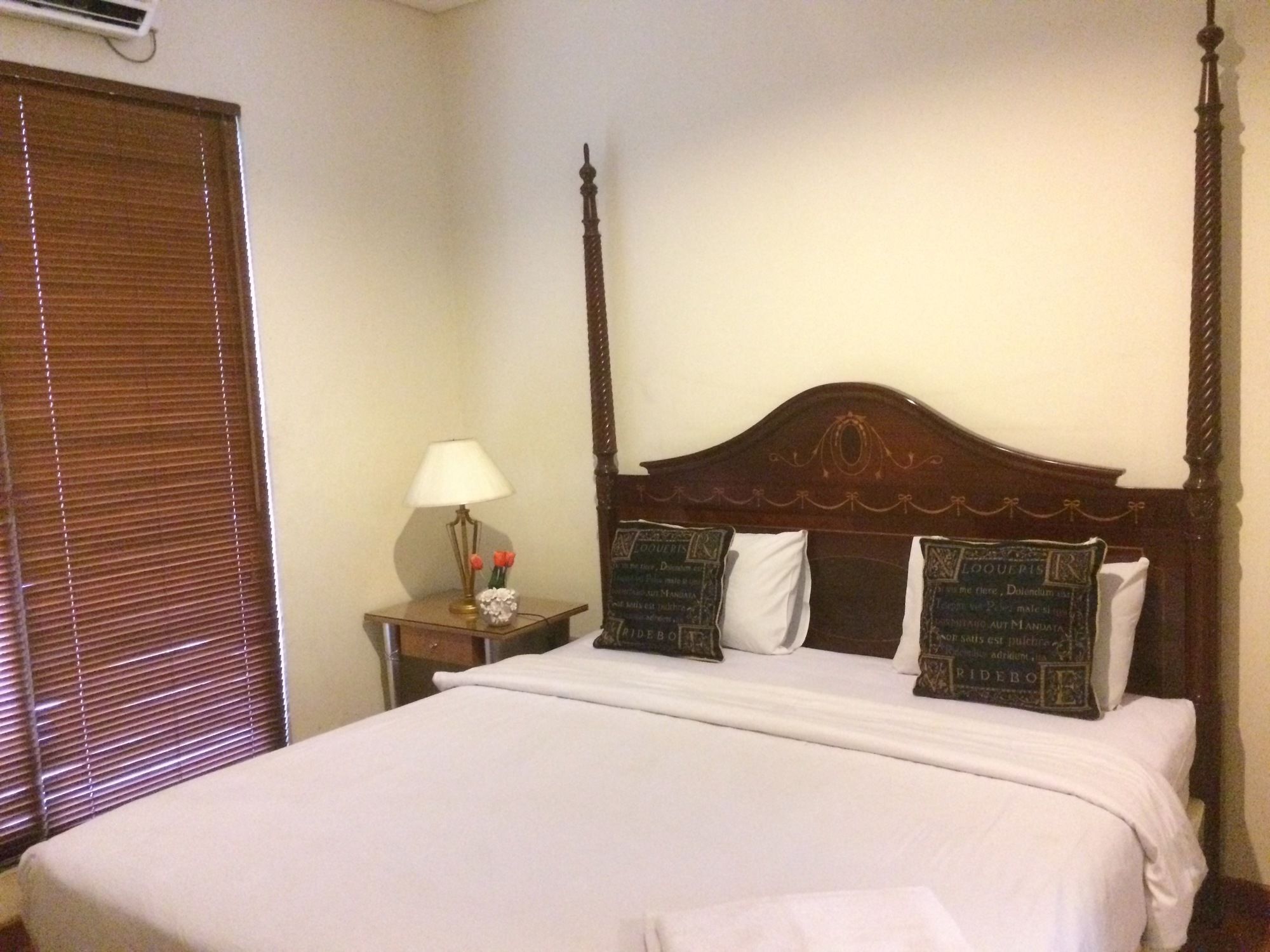 Arimbi Pejaten Suites Jakarta Exterior photo