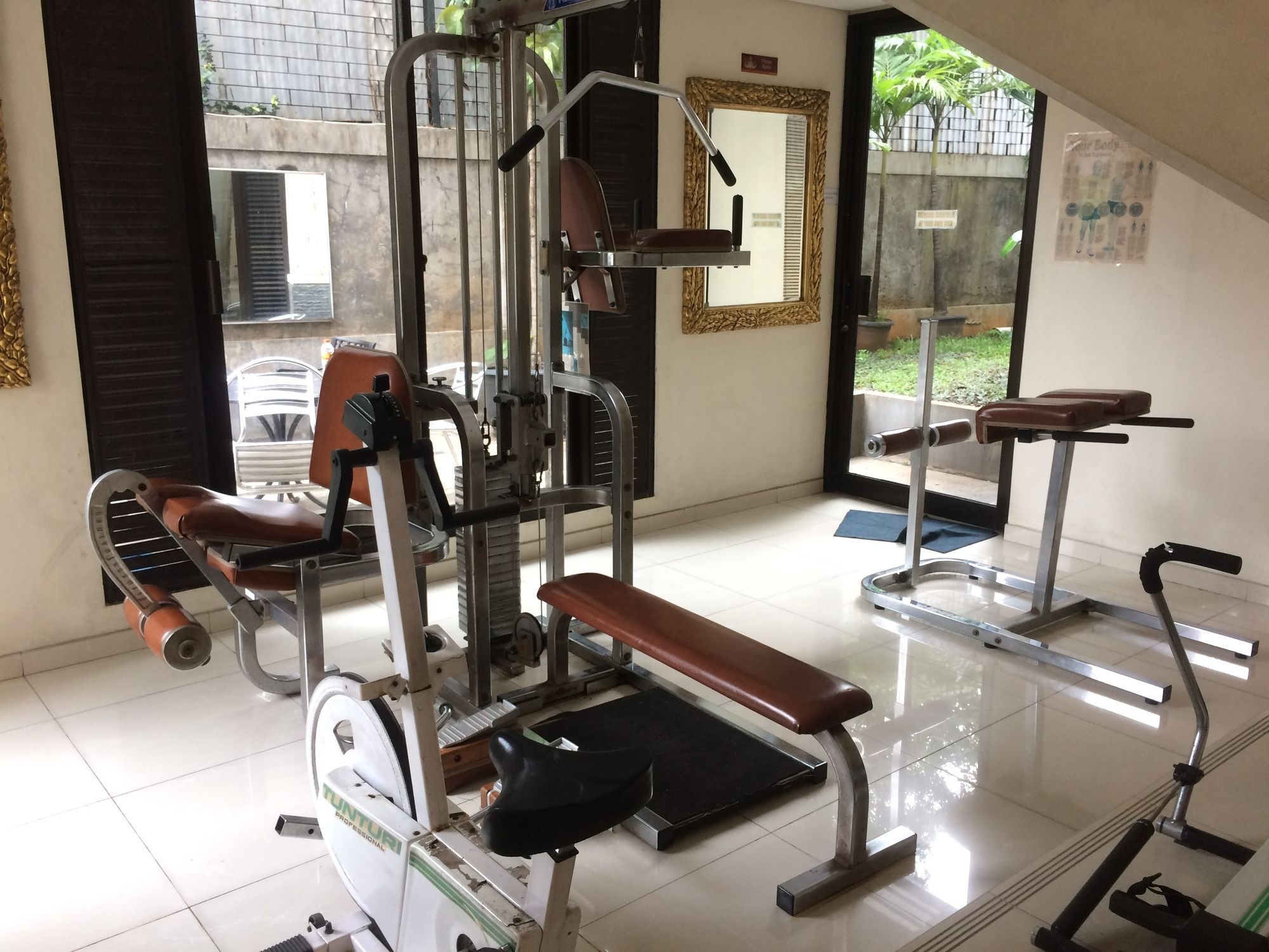 Arimbi Pejaten Suites Jakarta Exterior photo