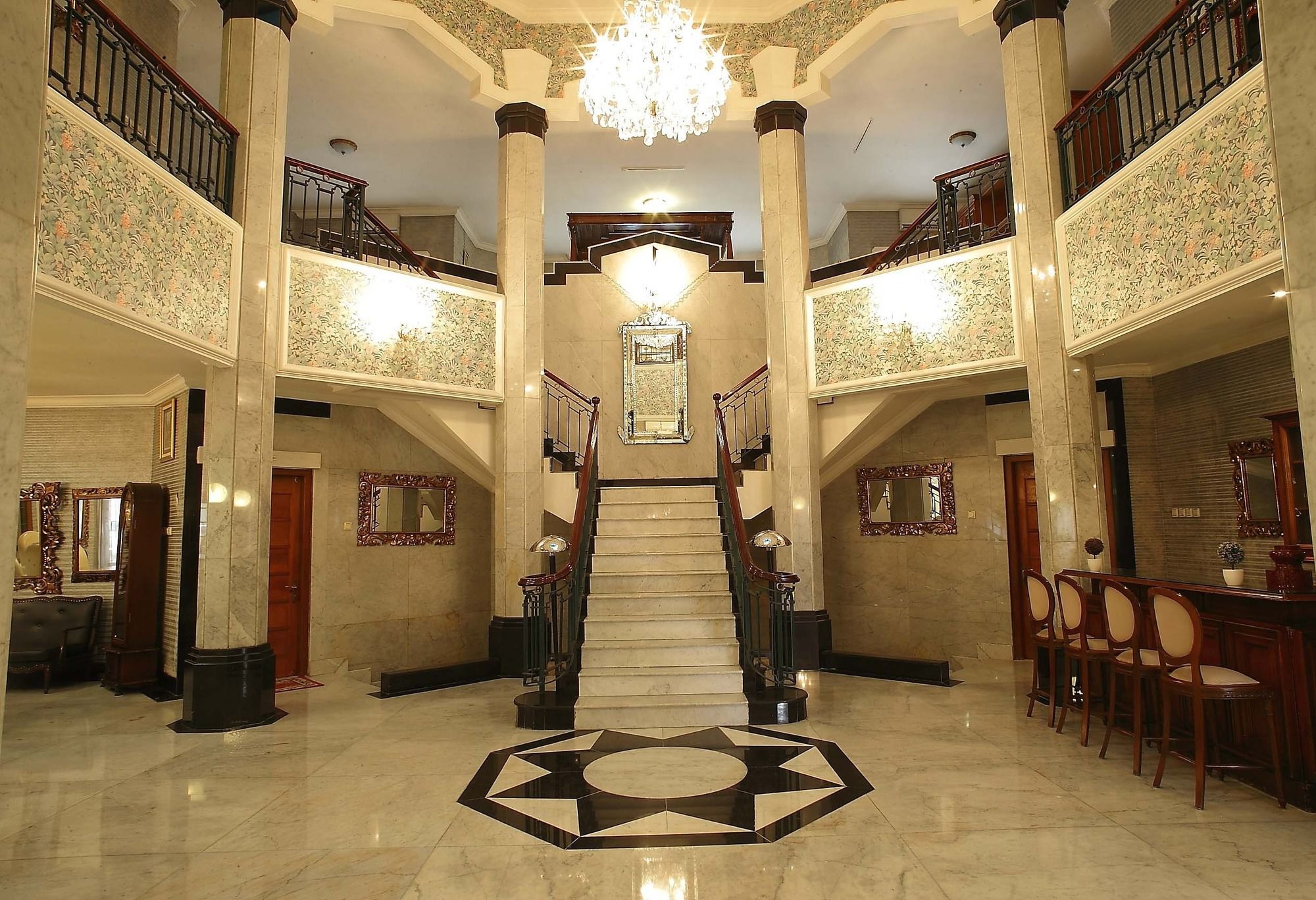 Arimbi Pejaten Suites Jakarta Exterior photo
