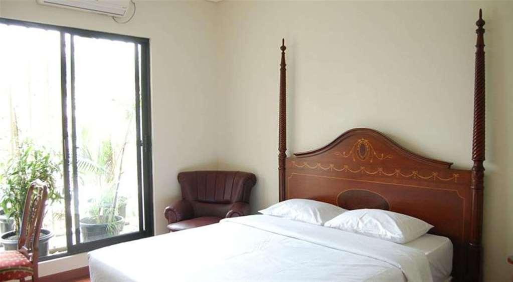 Arimbi Pejaten Suites Jakarta Room photo